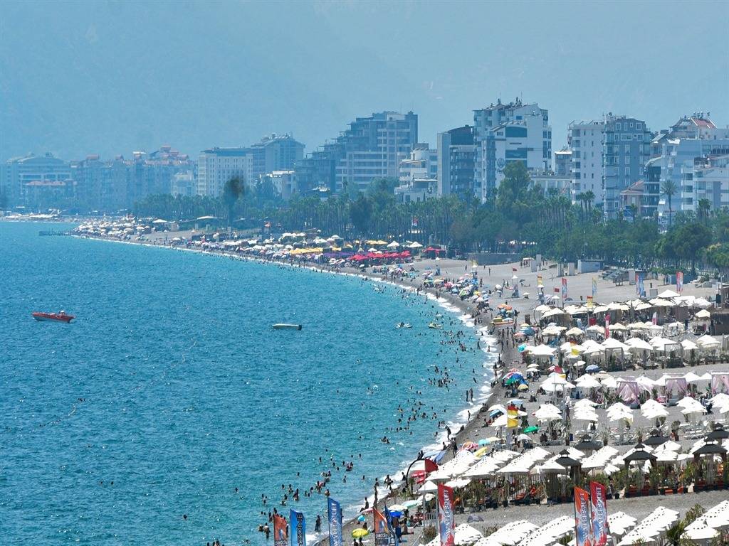 Bu şehirde herkes böyle geziyor: Başka türlü imkanı yok 2